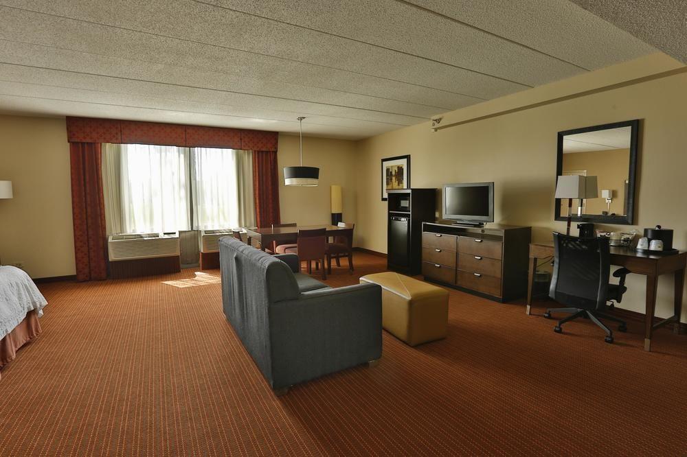 Hampton Chicago-naperville Naperville