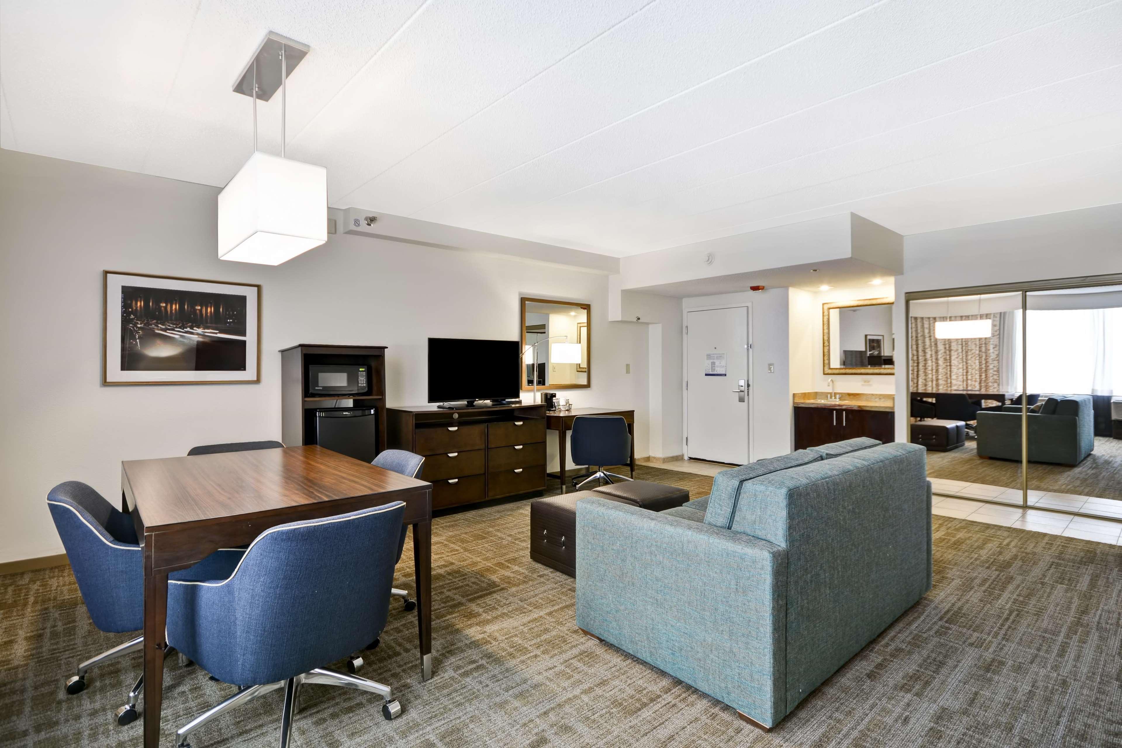 Hampton Chicago-naperville Hotel 3*
