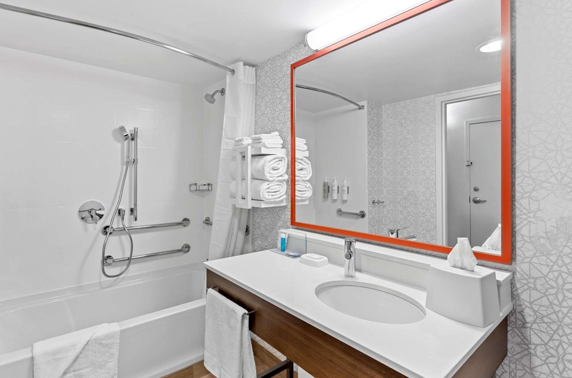 Hotel Hampton Chicago-naperville 3*