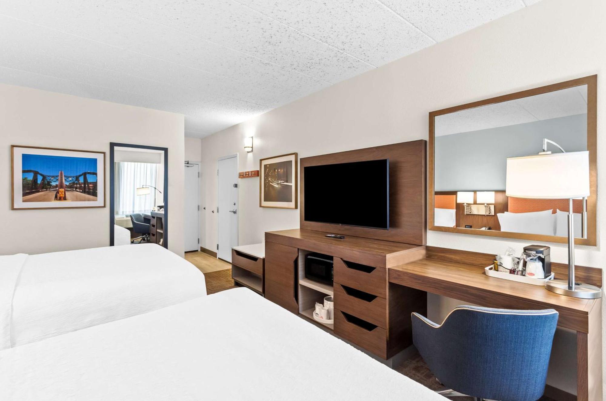 Hampton Chicago-naperville Naperville