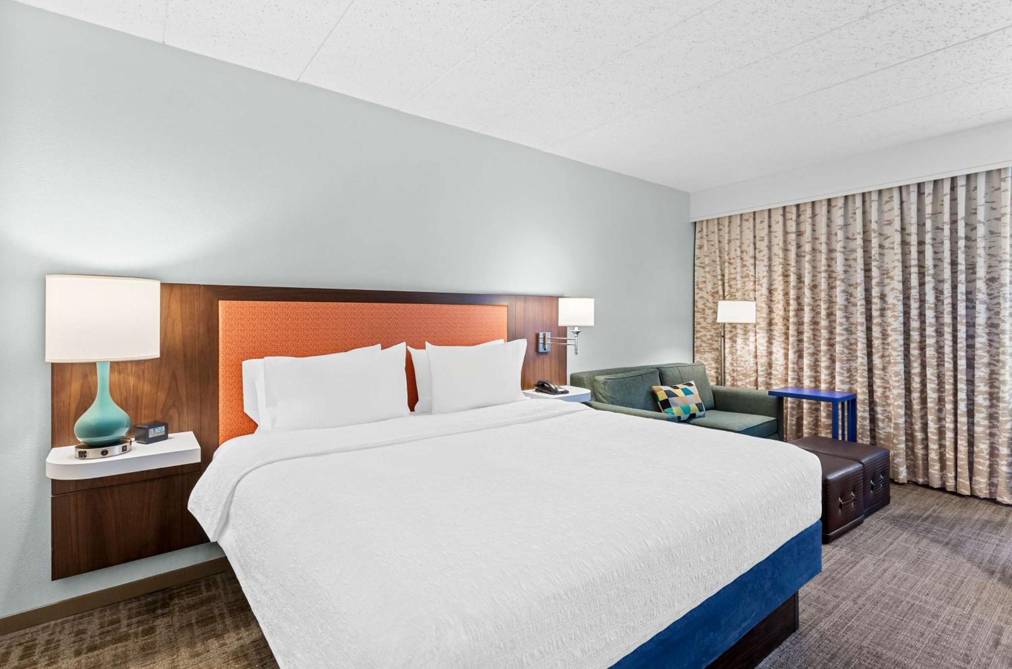 Hampton Chicago-naperville Hotel