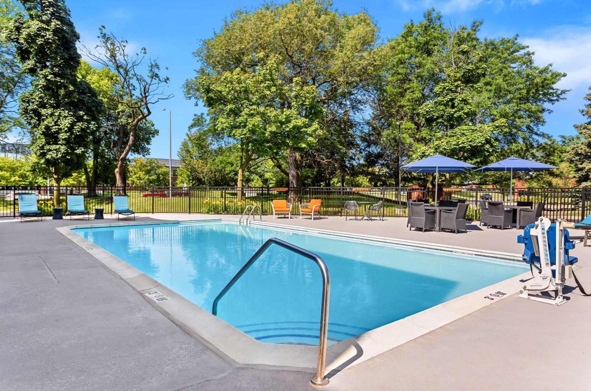 Hampton Chicago-naperville Hotel 3*